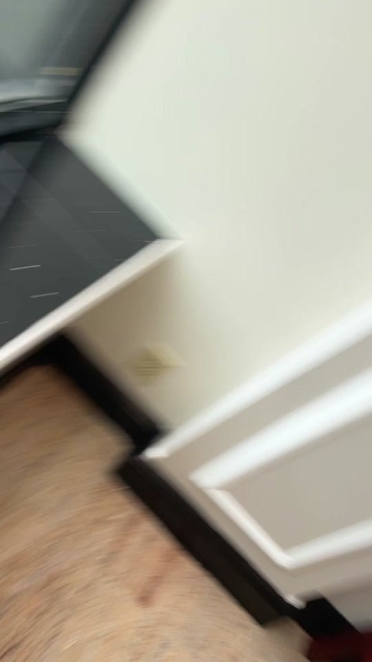 Post 8 by Parry Lily on TikTok (video)