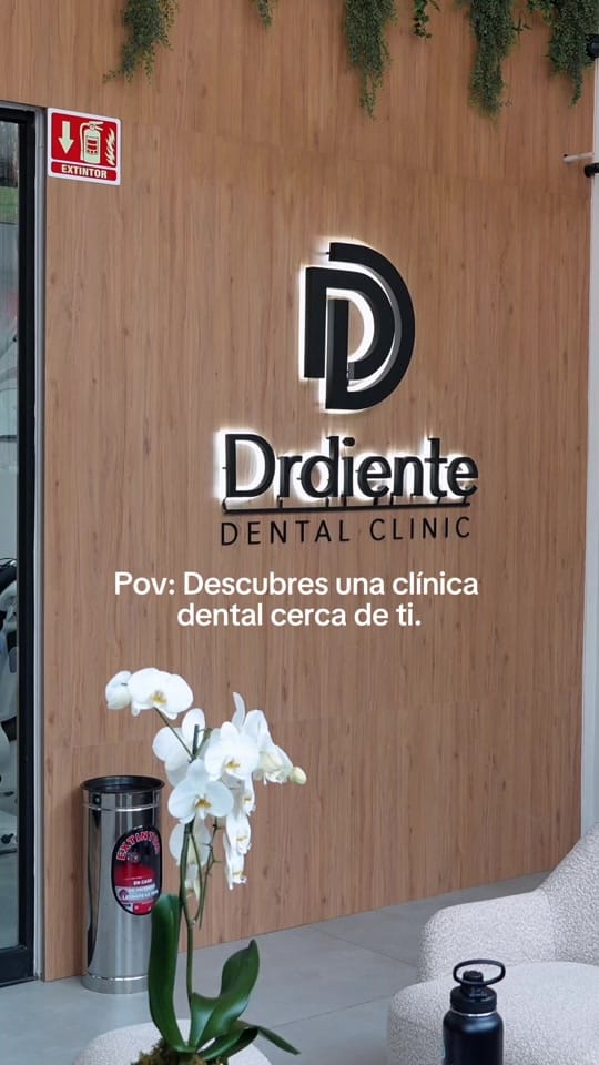 Post 2 by Dentista CDMX Clínica Drdiente on TikTok (video)