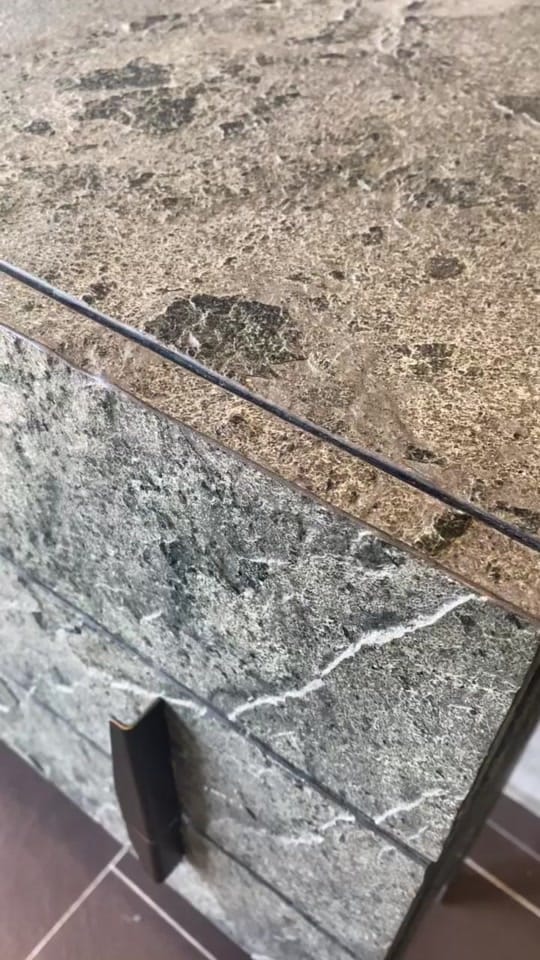 Post 10 by Slate Lite France on TikTok (video)