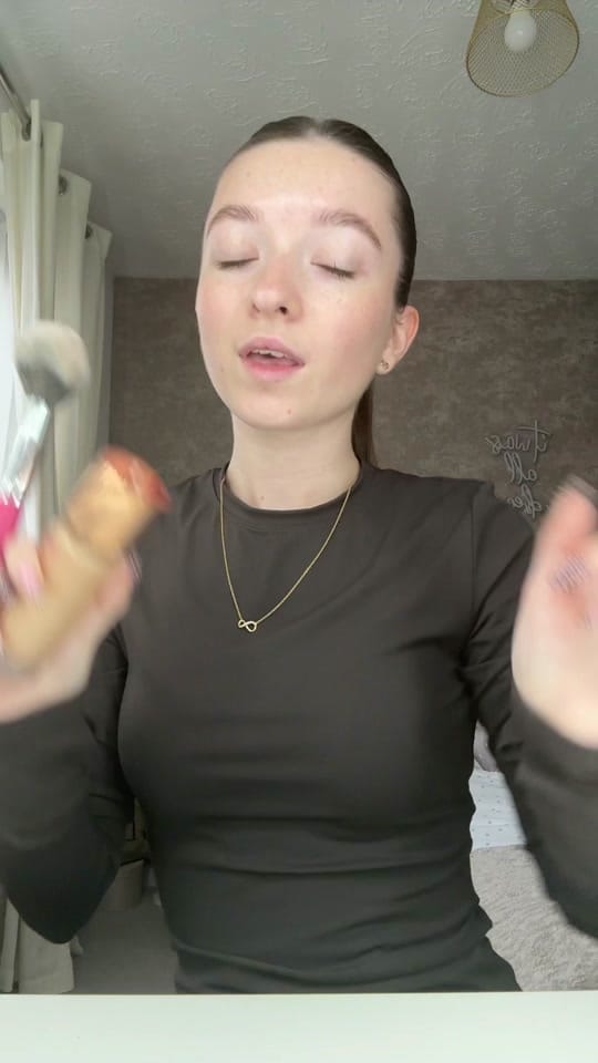 Post 8 by louisa🤍 on TikTok (video)