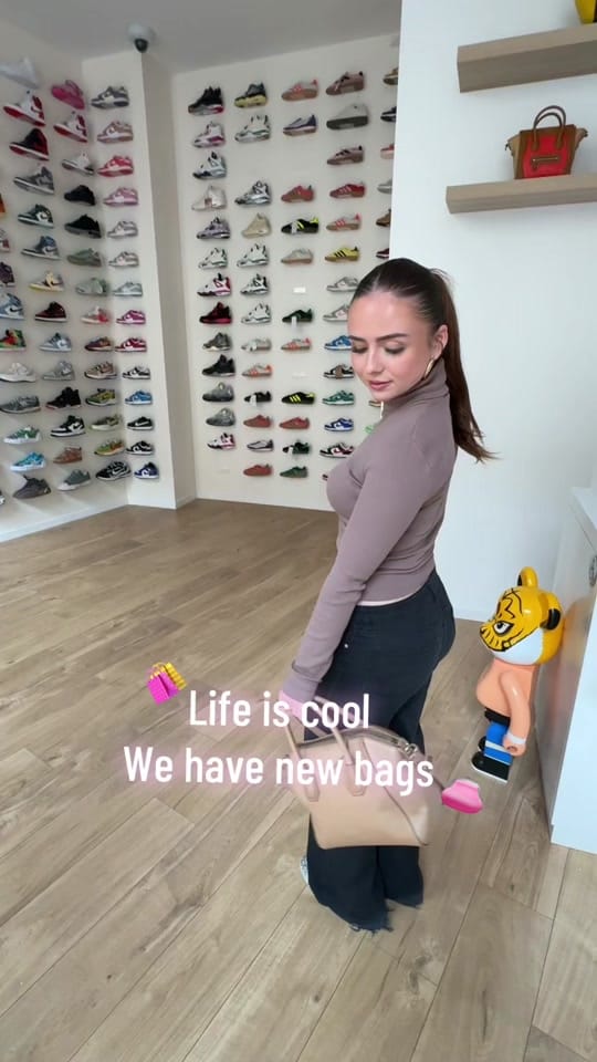 Post 6 by RSB STORE on TikTok (video)