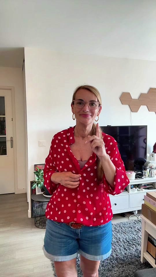 Post 4 by France on TikTok (video)