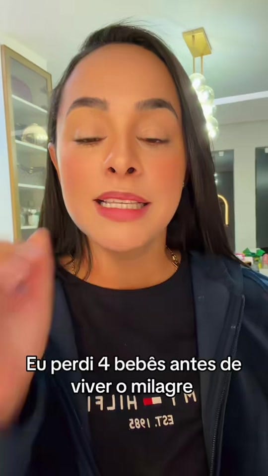 Post 1 by Verônica Ralha on TikTok (video)