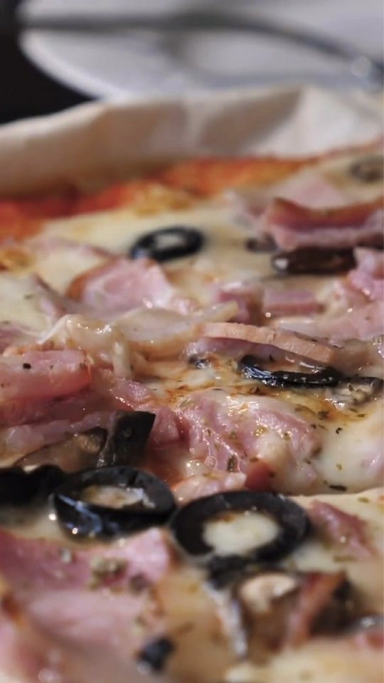 Post 3 by Top resto Réunion on TikTok (video)