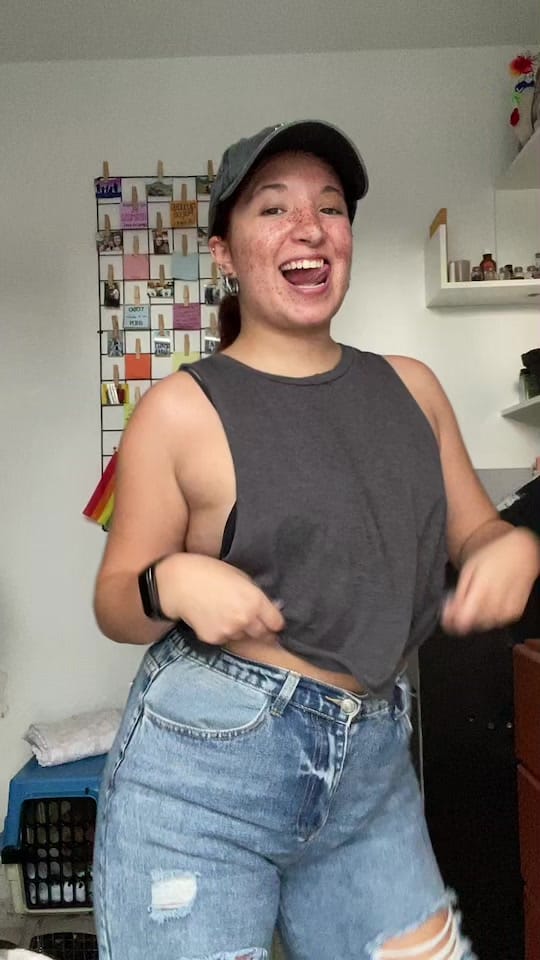 Post 6 by Dania 🐈 on TikTok (video)