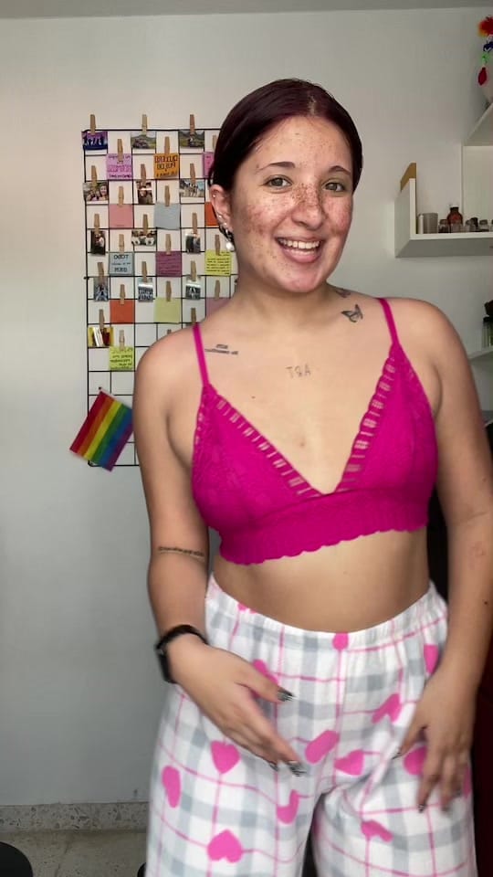 Post 7 by Dania 🐈 on TikTok (video)