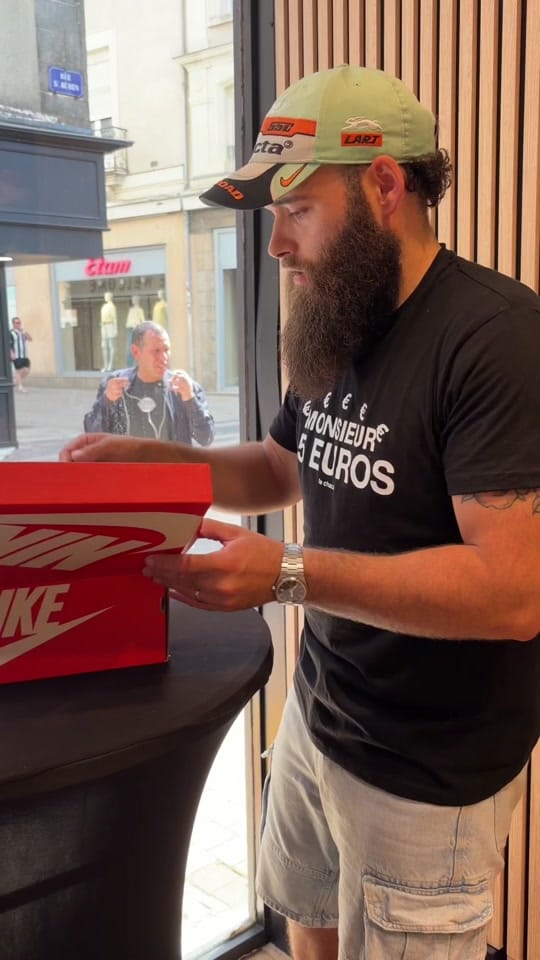 Post 1 by getinmyshoess on TikTok (video)