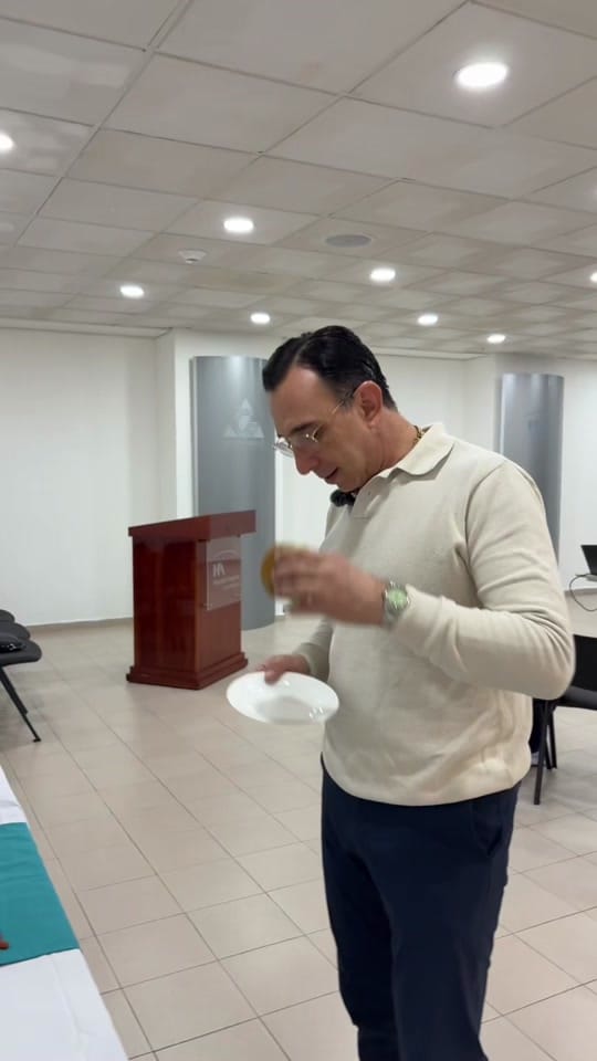 Post 8 by roberto cisneros on TikTok (video)