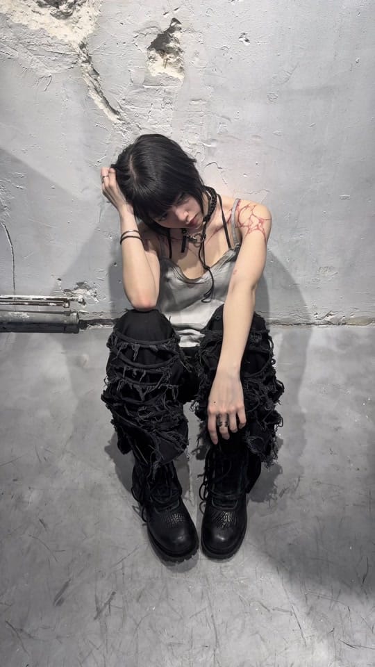 Post 4 by Paradoxe Paris on TikTok (video)