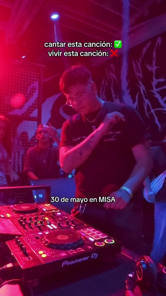 Post 7 by AleWesai on TikTok (video)