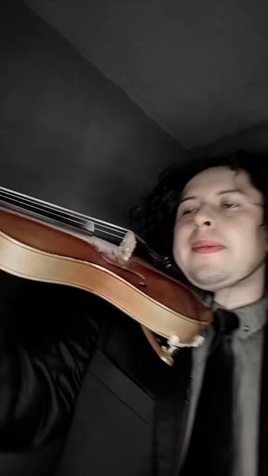 Post 5 by Violinista•Querétaro on TikTok (video)