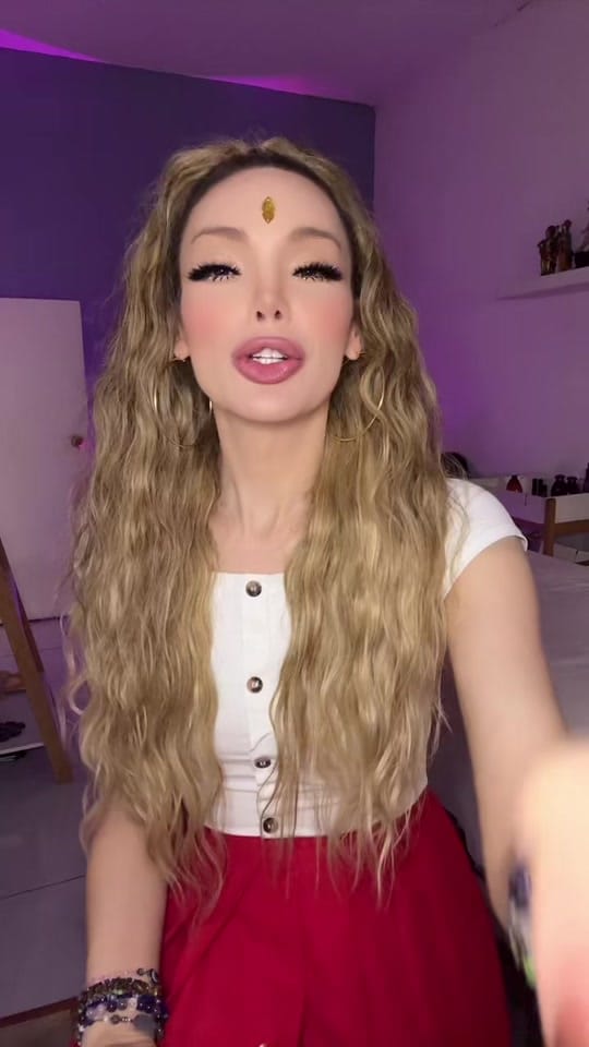 Post 4 by Divina Hada Angelical on TikTok (video)