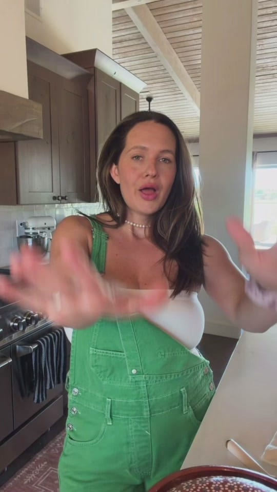Post 7 by Louissa Bluth on TikTok (video)