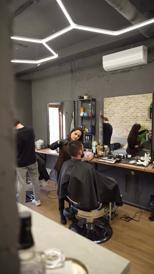 Post 4 by Vataman Barbershop Botanica💈 on TikTok (video)