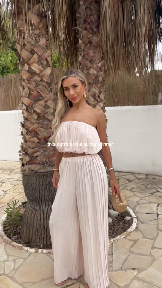 Post 3 by axparis on TikTok (video)