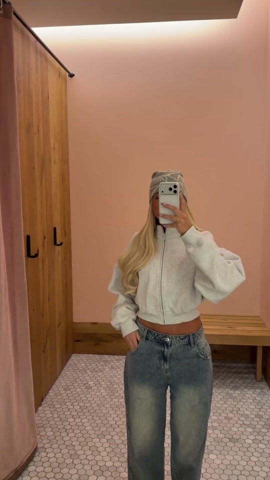 Post 6 by B on TikTok (video)
