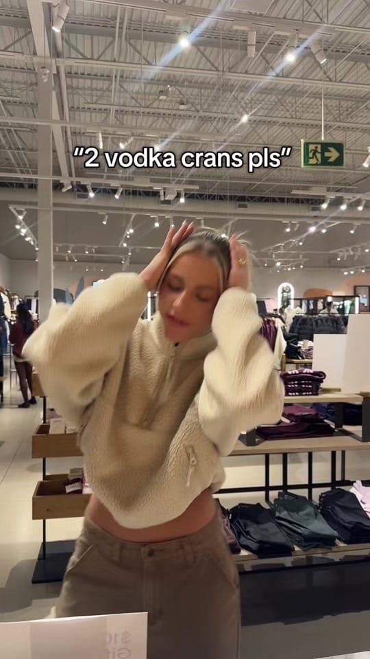 Post 10 by B on TikTok (video)