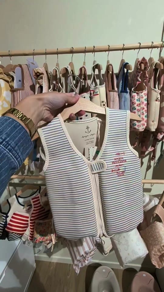 Post 6 by Ouisti'Kids on TikTok (video)