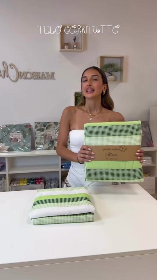 Post 3 by maisonchic.it on TikTok (video)