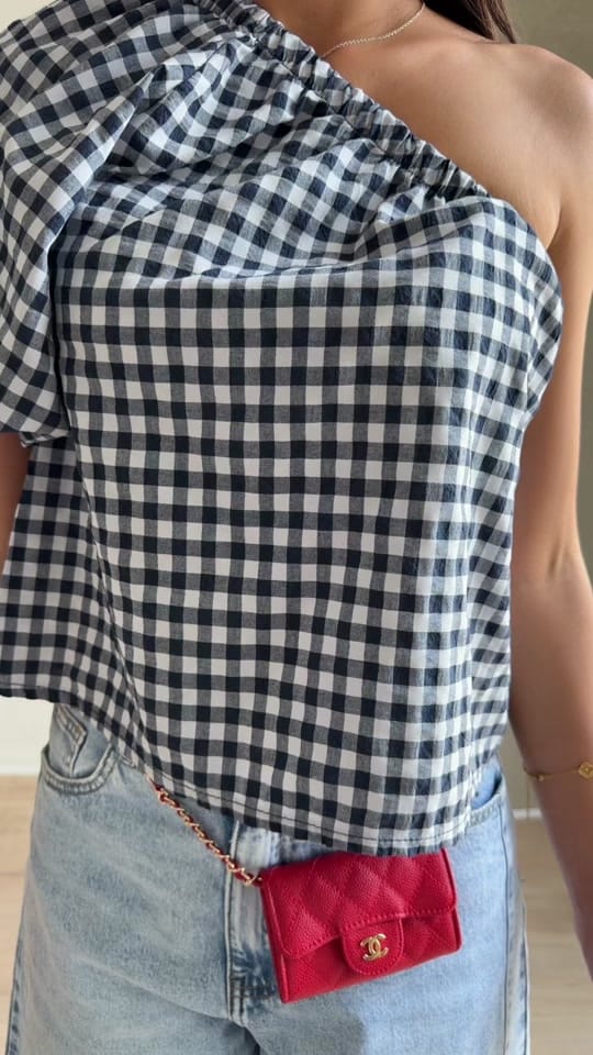 Post 1 by AsslCollectionParis on TikTok (video)