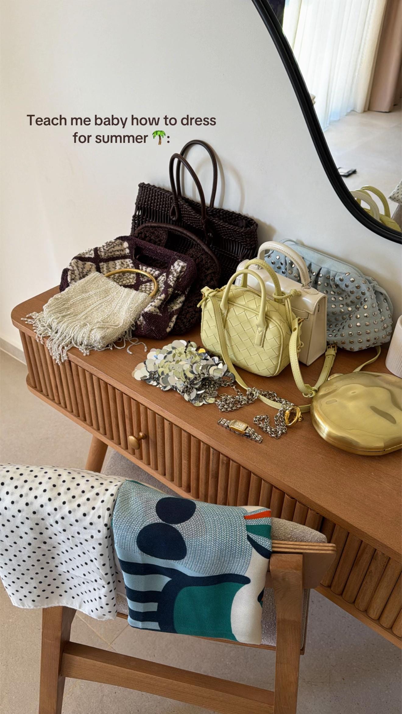Post 2 by AsslCollectionParis on TikTok (video)