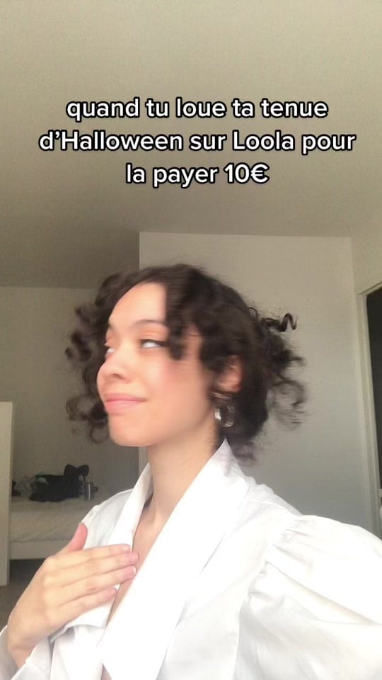 Post 7 by Loola : Location de vêtements on TikTok (video)