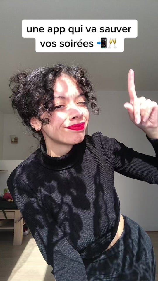 Post 4 by Loola : Location de vêtements on TikTok (video)