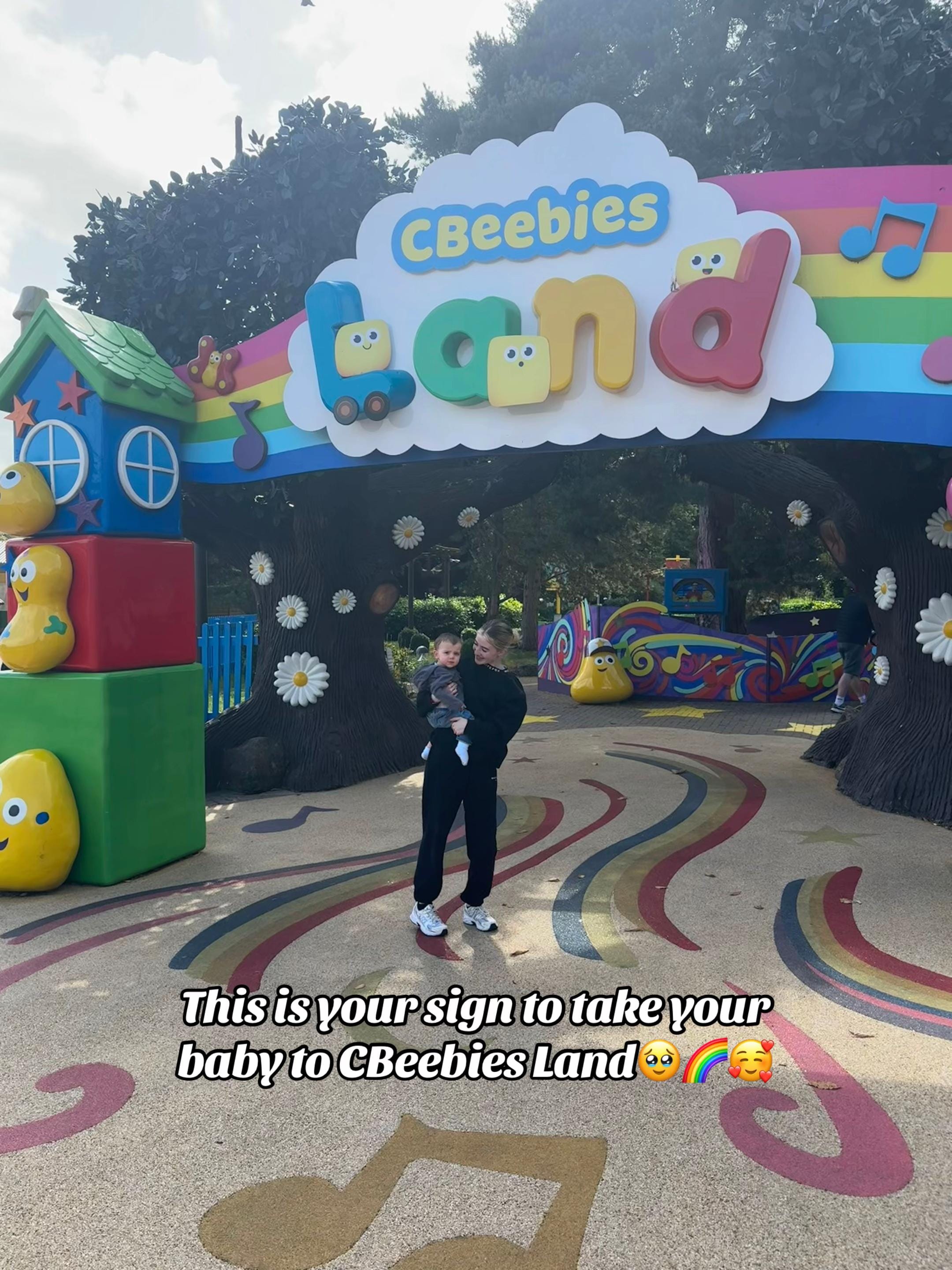 Post 8 by Soph on TikTok (video)