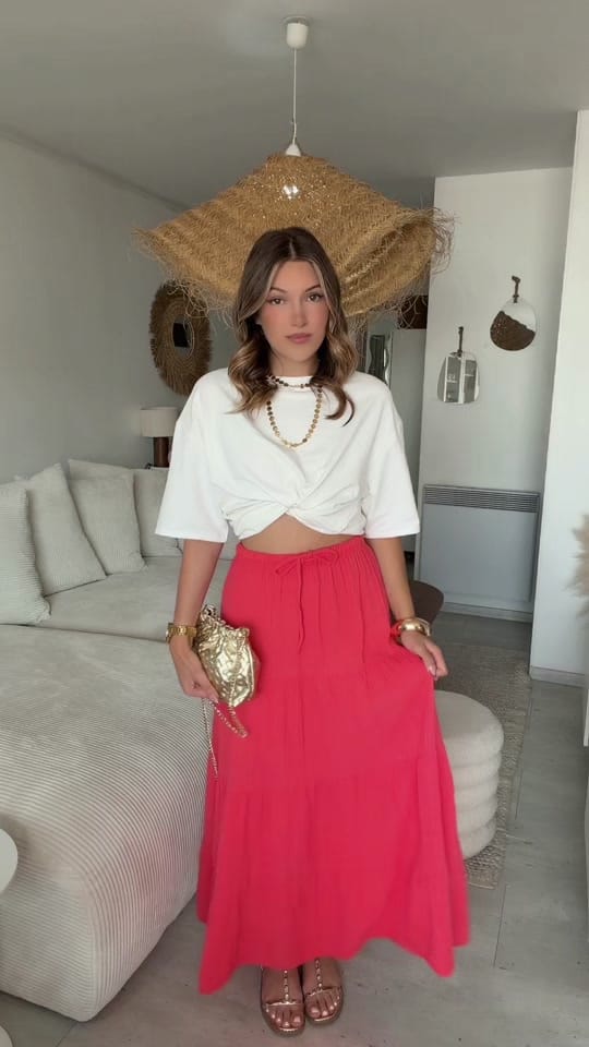 Post 3 by ClothesLovers on TikTok (video)