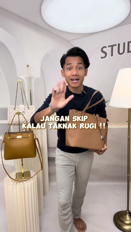Post 3 by David Jones Paris 1987 on TikTok (video)