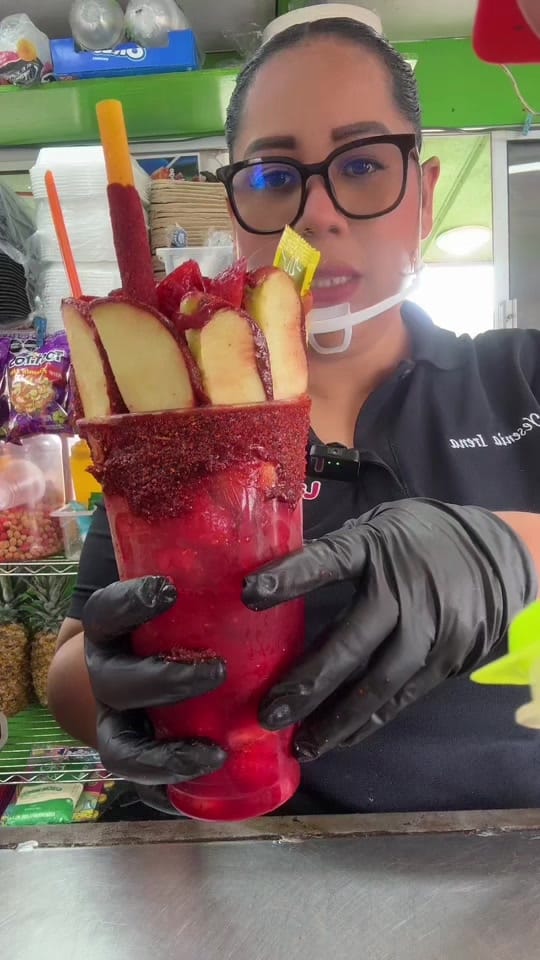 Post 3 by La Chopis on TikTok (video)