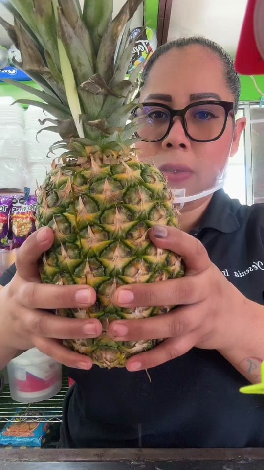 Post 2 by La Chopis on TikTok (video)
