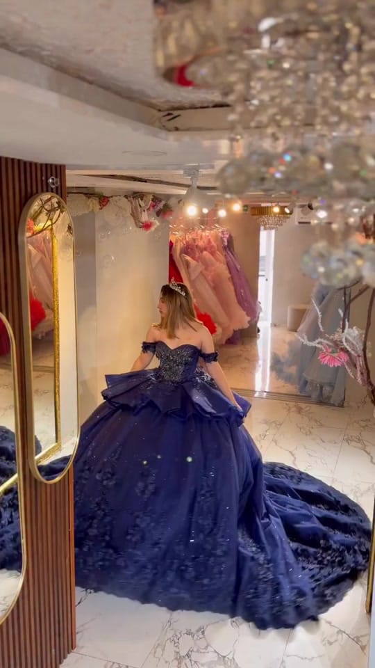 Post 2 by Andrus Boutique Mexico on TikTok (video)