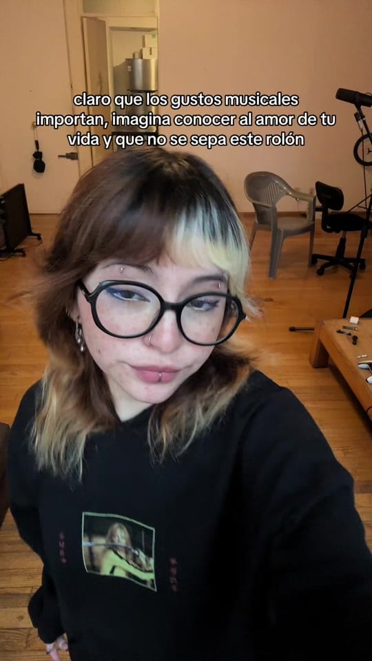 Post 2 by Emily Villarruel on TikTok (video)