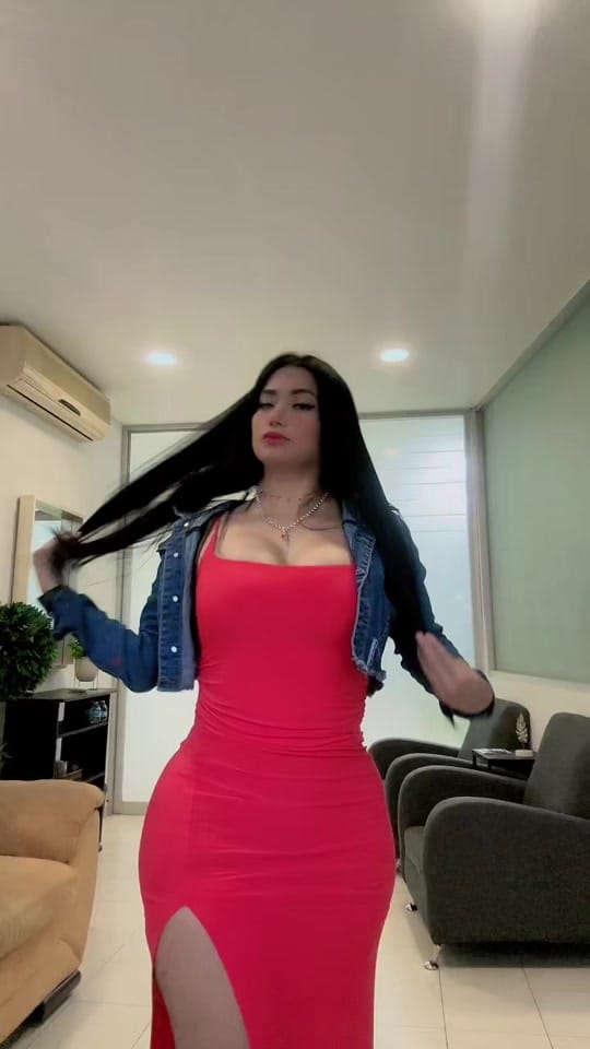 Post 8 by eli gomez on TikTok (video)