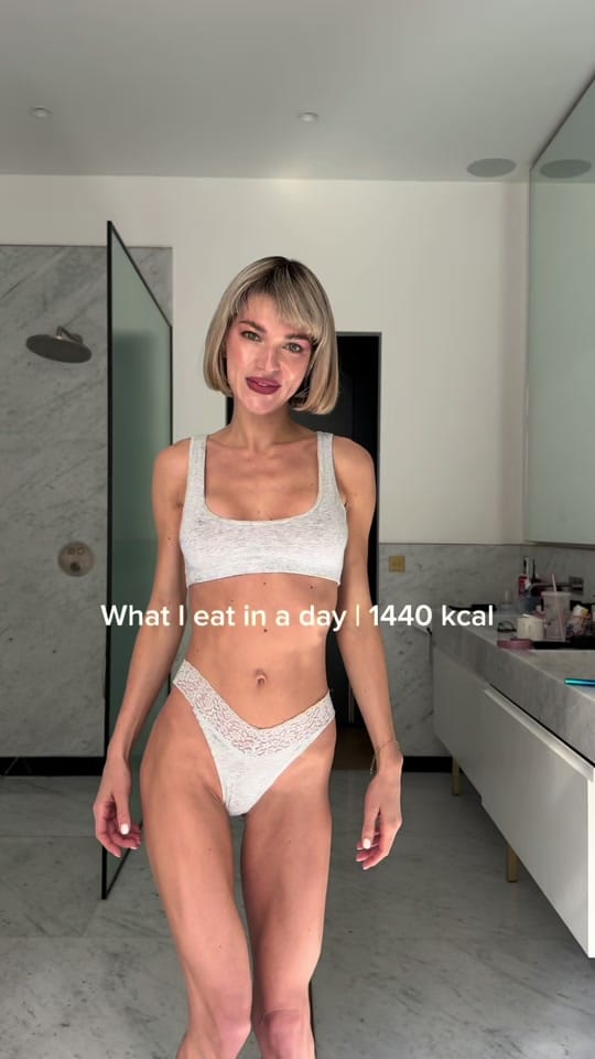 Post 9 by snatched.anna on TikTok (video)