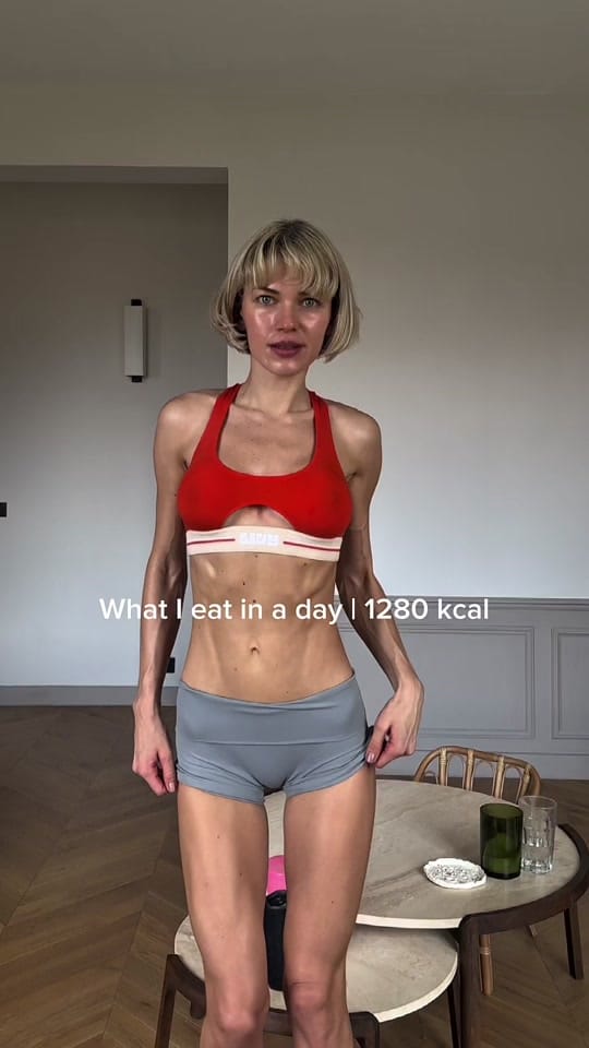 Post 7 by snatched.anna on TikTok (video)