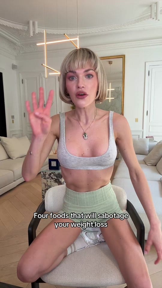 Post 3 by snatched.anna on TikTok (video)