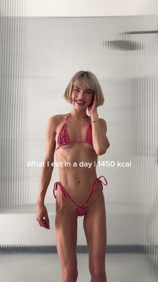 Post 5 by snatched.anna on TikTok (video)