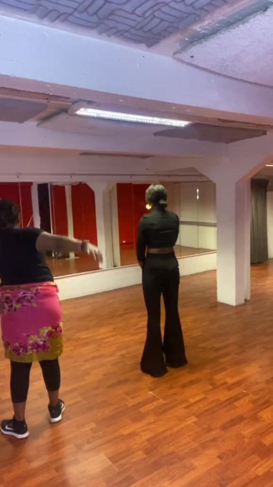 Post 2 by Adji Awa Sidibe on TikTok (video)