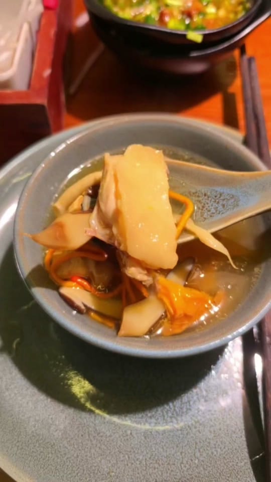 Post 7 by GlouGlouton on TikTok (video)