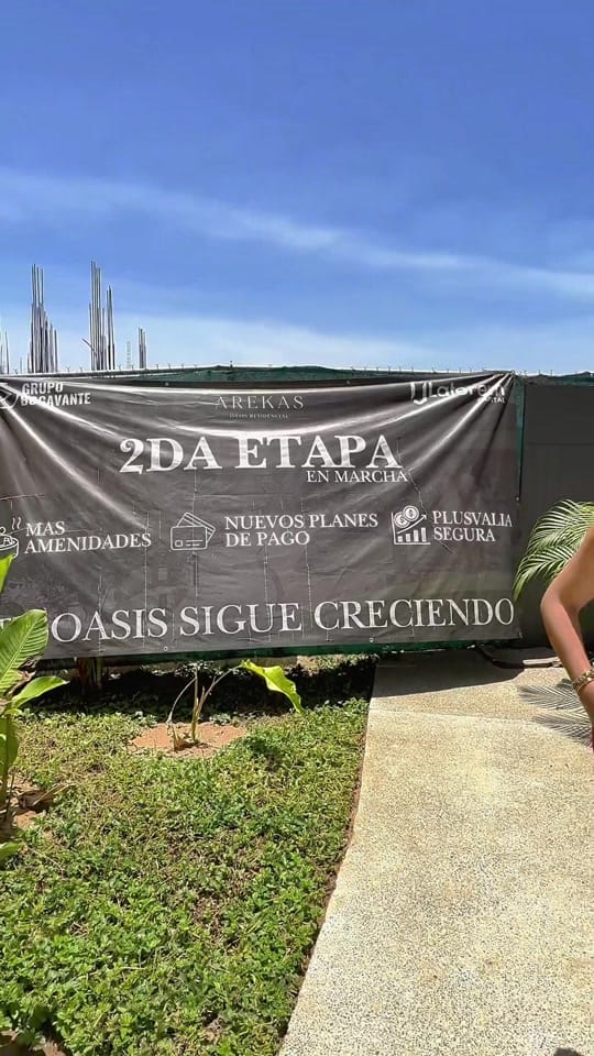 Post 2 by Gina de Vallarta on TikTok (video)