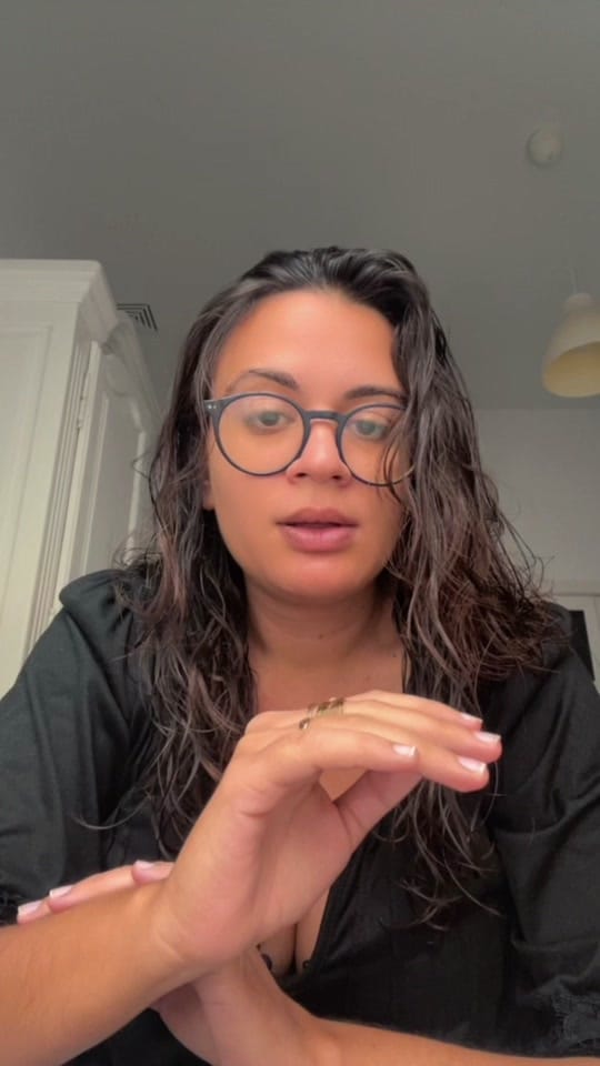 Post 9 by Amores on TikTok (video)