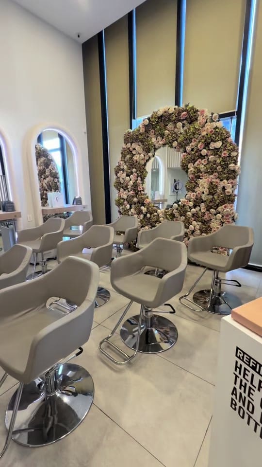 Post 3 by Natalia Villanueva Hair Studio on TikTok (video)