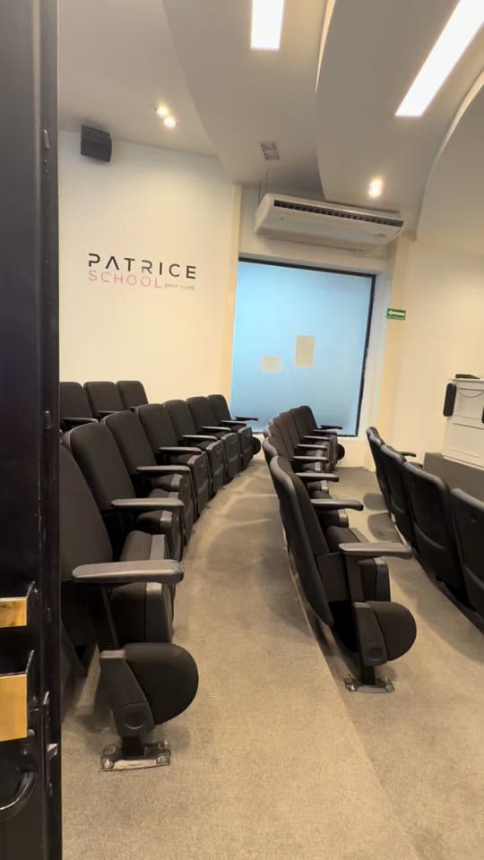 Post 6 by Natalia Villanueva Hair Studio on TikTok (video)