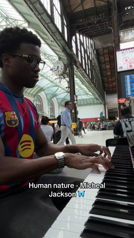 Post 2 by Khaliss T on TikTok (video)