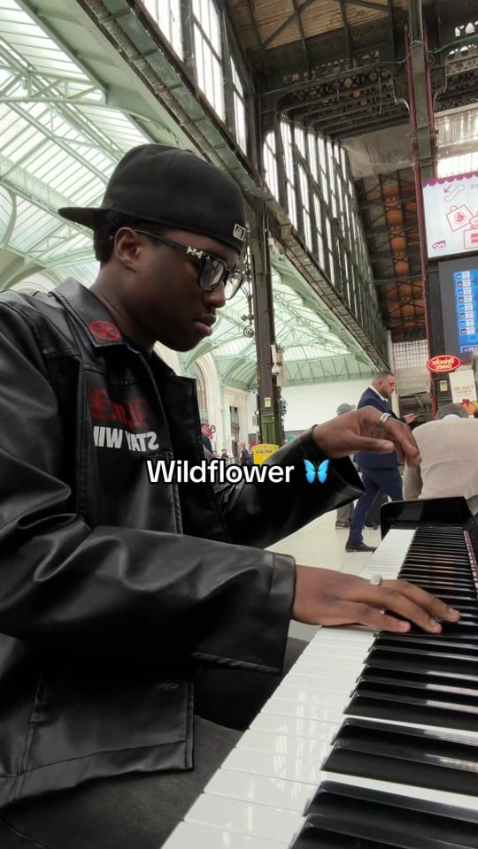 Post 7 by Khaliss T on TikTok (video)