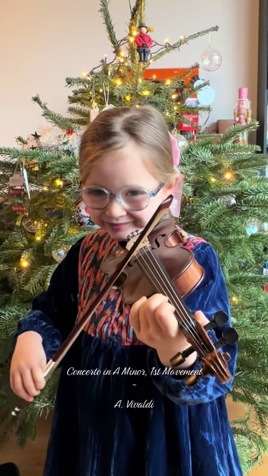 Post 8 by elisa.violinist on TikTok (video)