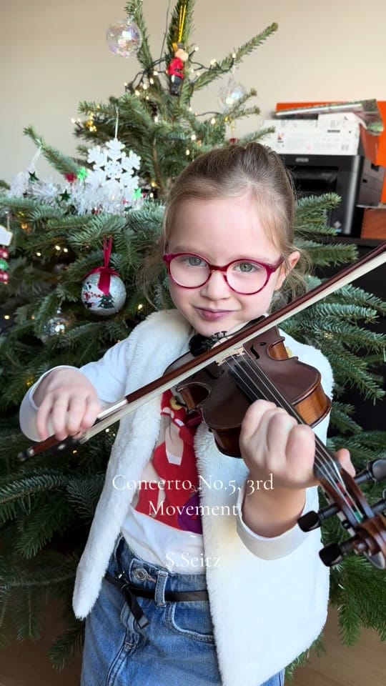 Post 10 by elisa.violinist on TikTok (video)