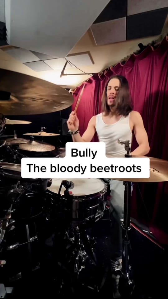 Post 8 by Adrien Drums on TikTok (video)